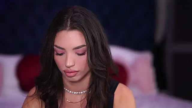 LalaRoze online show from 11.12.25