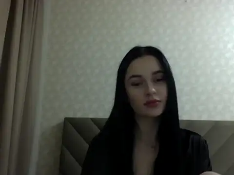 Snapshot of Lulii24 chatting on 10.27.25 Lulii24 online show from 10.27.25
