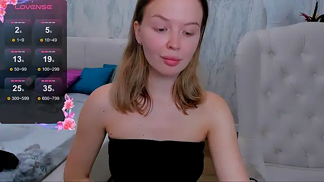 LaurennHill online show from 09.09.25