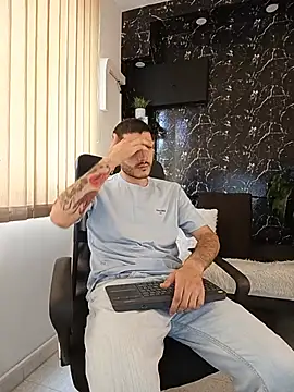 Snapshot of Rafael_Mendezz chatting on 07.18.26 Rafael Mendezz online show from 07.18.26