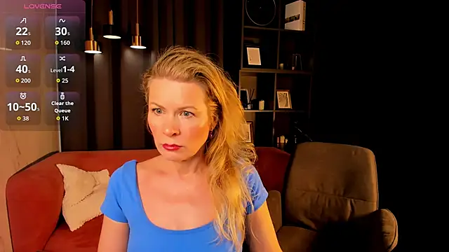 Julia Giulia online show from 04.02.26