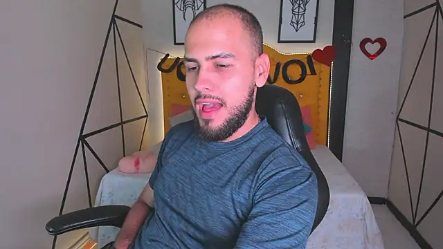 Snapshot of Marcus_Soler chatting on 02.14.26 Marcus Soler online show from 02.14.26