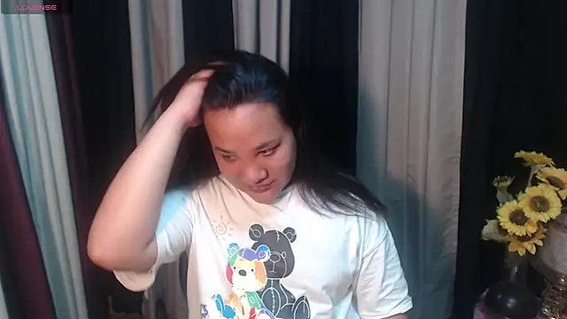 Hotcum ella online show from 04.03.26