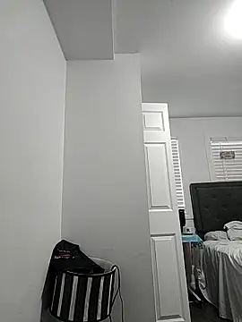 Snapshot of HothairyBoy2 chatting on 12.17.25 HothairyBoy2 online show from 12.17.25