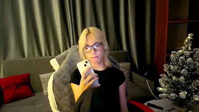 Snapshot of okerriella chatting on 01.09.26 okerriella online show from 01.09.26