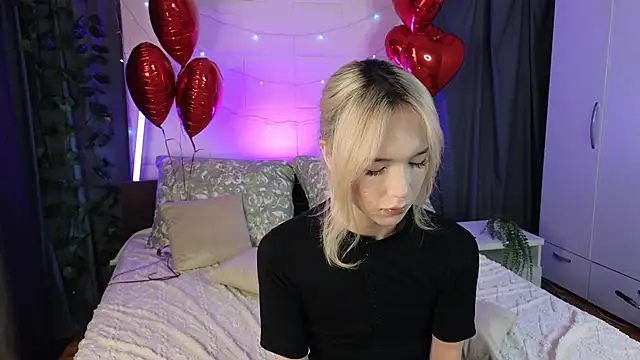 Snapshot of okerriella chatting on 02.15.26 okerriella online show from 02.15.26