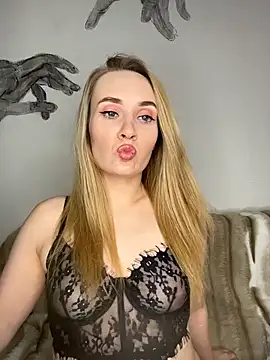 KiraBerht online show from 03.26.26