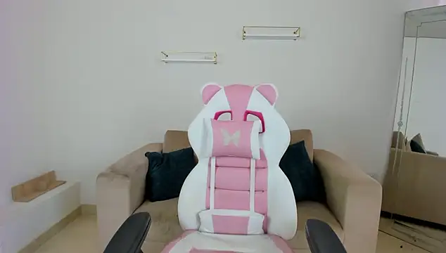 april smiith online show from 01.14.26