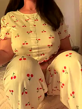 OnlyRima online show from 11.27.25