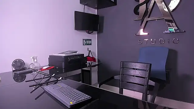 lara and danny online show from 09.30.25