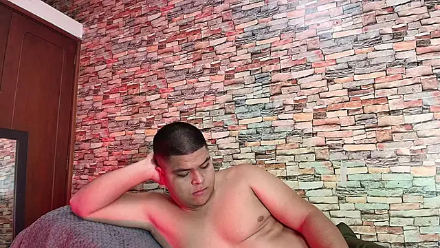 naomi campbel  online show from 02.07.26