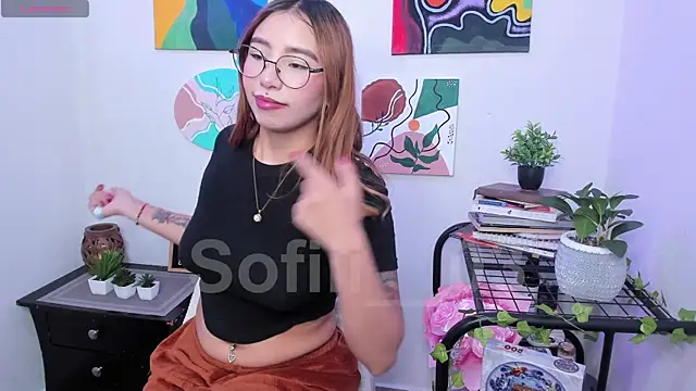 Snapshot of Sofii_03 chatting on 07.28.26 Sofii 03 online show from 07.28.26