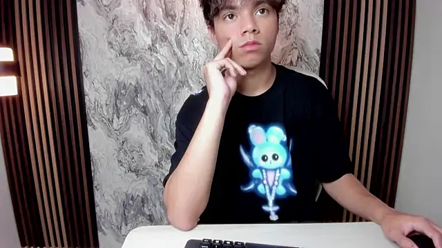 Snapshot of Honeymoon_sariel chatting on 04.26.26 Honeymoon sariel online show from 04.26.26