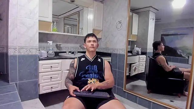 Thomas moon online show from 09.18.25