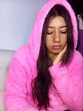 Snapshot of Madow_Lu chatting on 10.05.25 Madow Lu online show from 10.05.25