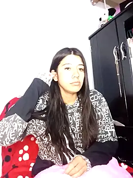 Snapshot of Madow_Lu chatting on 10.10.25 Madow Lu online show from 10.10.25