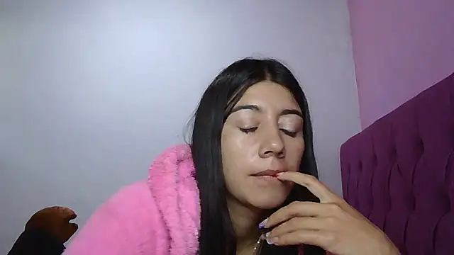 Snapshot of Madow_Lu chatting on 10.24.25 Madow Lu online show from 10.24.25