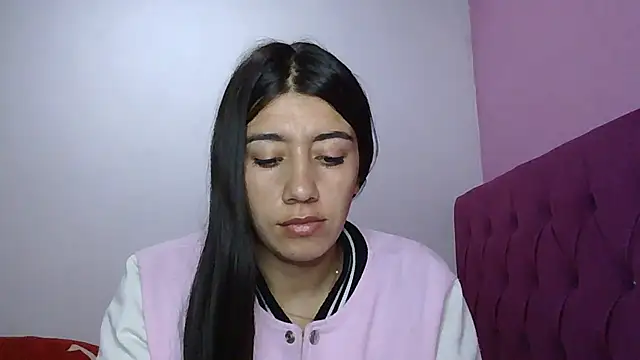 Snapshot of Madow_Lu chatting on 10.28.25 Madow Lu online show from 10.28.25