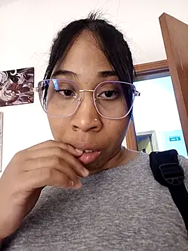 Elowen Clark online show from 02.20.26