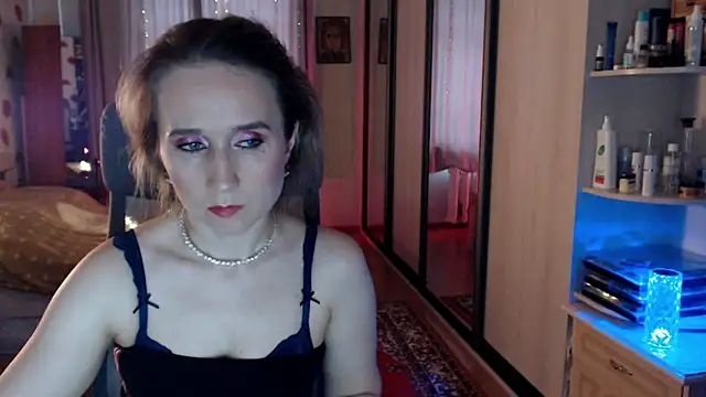 ClassyInna online show from 10.29.25