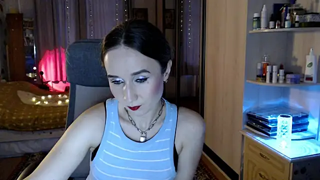 ClassyInna online show from 11.26.25