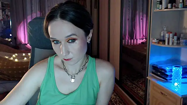 ClassyInna online show from 11.27.25