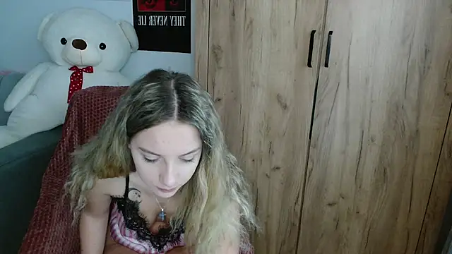 ScarlettSmithX online show from 09.12.25