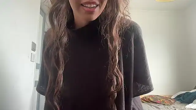 Snapshot of Daphnebby chatting on 10.03.25 Daphnebby online show from 10.03.25