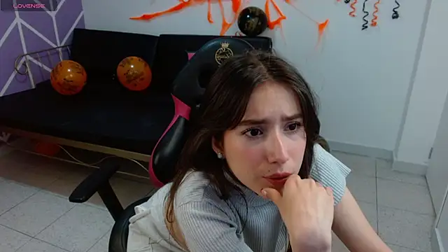 Adhara Kitten online show from 10.27.25