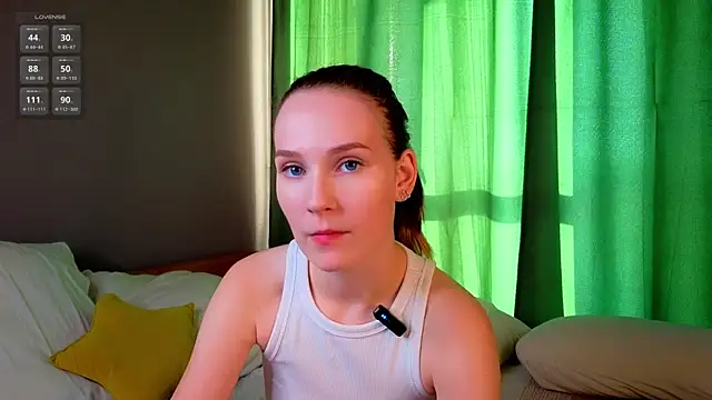 QueenieHathaway online show from 09.23.25