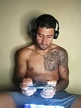 Alexsexygamer online show from 11.11.25