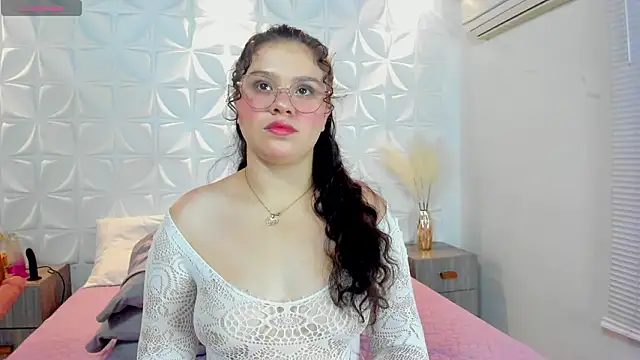 salem cute online show from 03.31.26