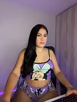 OriannaLuna online show from 10.17.25