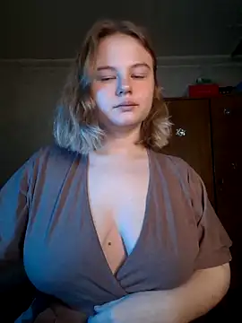 Snapshot of SlipperSherry chatting on 10.07.25 SlipperSherry online show from 10.07.25