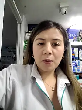 Snapshot of Sophie_del_Castillo chatting on 10.19.25 Sophie del Castillo online show from 10.19.25