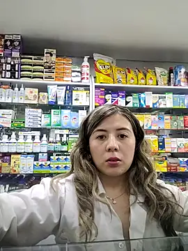 Snapshot of Sophie_del_Castillo chatting on 12.20.25 Sophie del Castillo online show from 12.20.25