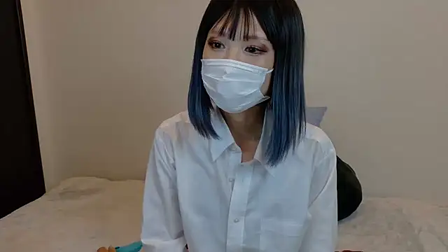 Snapshot of sarina_at chatting on 10.15.25 sarina at online show from 10.15.25