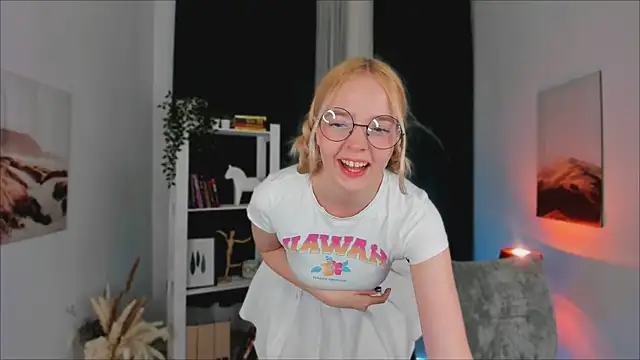 BellaMontgomery online show from 09.10.25