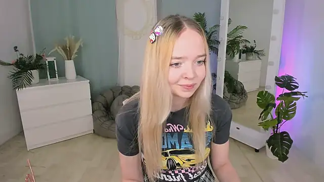 BellaMontgomery online show from 12.03.25