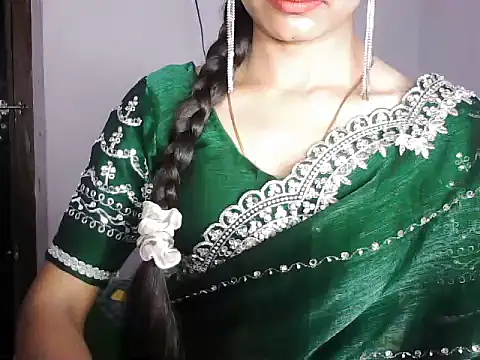 Snapshot of ROSE_GOLDE chatting on 02.05.26 ROSE GOLDE online show from 02.05.26