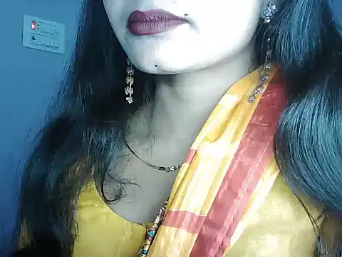 Snapshot of ROSE_GOLDE chatting on 02.19.26 ROSE GOLDE online show from 02.19.26