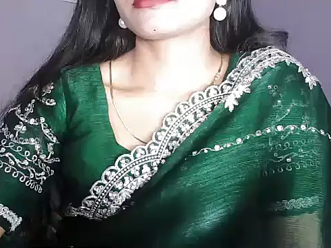 Snapshot of ROSE_GOLDE chatting on 02.21.26 ROSE GOLDE online show from 02.21.26