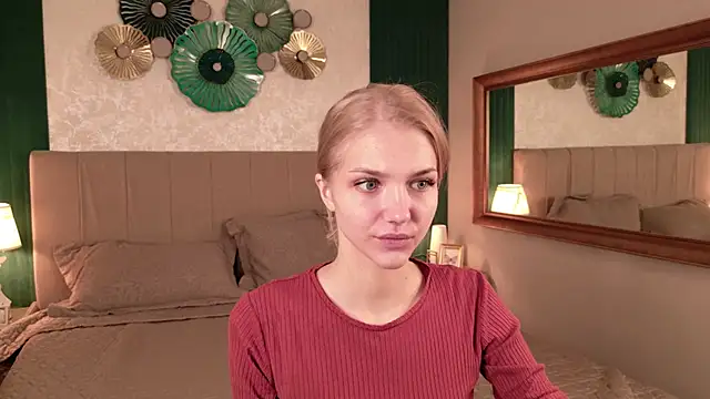 Snapshot of 4example_Chloe chatting on 05.30.26 4example Chloe online show from 05.30.26