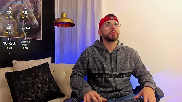 Maximo Wolff online show from 10.19.25