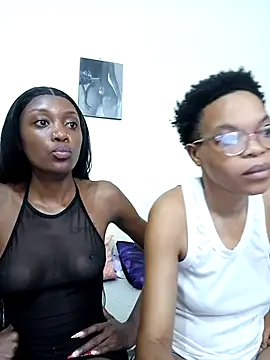 Miss-Hennessy online show from 03.30.26