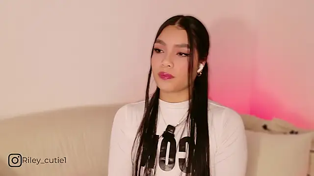 Cutie Riley online show from 03.14.26