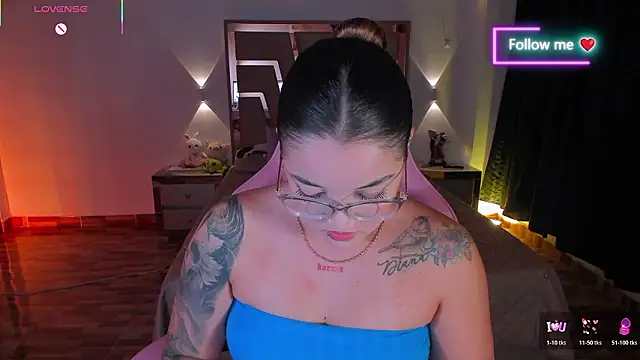 lunaarose online show from 02.03.26