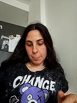 Snapshot of anaanitaaa chatting on 10.22.25 anaanitaaa online show from 10.22.25