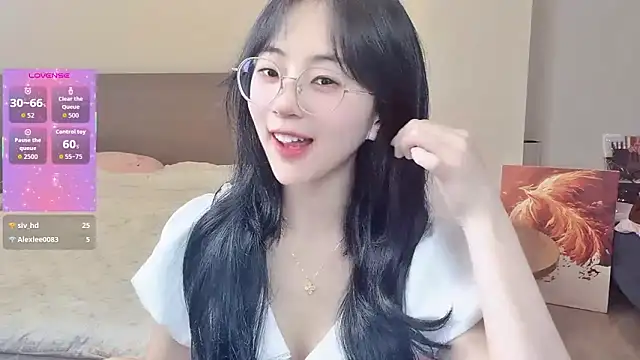 nini a online show from 04.10.26