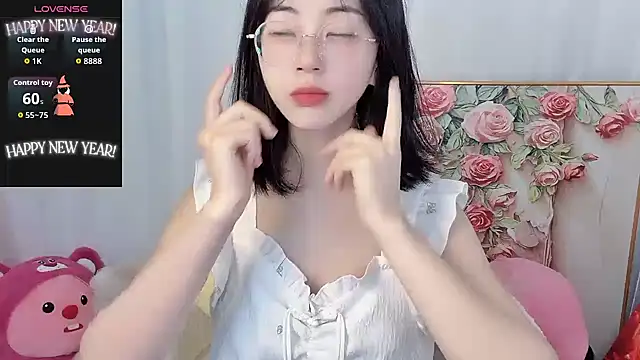 Snapshot of nini_a chatting on 06.30.26 nini a online show from 06.30.26